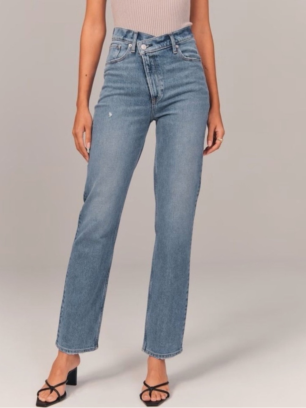 Abercrombie & Fitch Light Blue The 90’s Straight Ultra High Rise Criss Cross